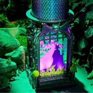 Bath & Body Works villains candle holder Purple and Green Accents lights up